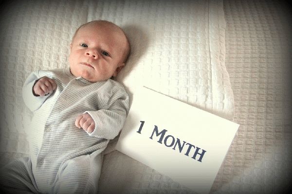 что должен уметь ребенок в 1 месяц
